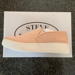 NWT Steve Madden Slip Ons